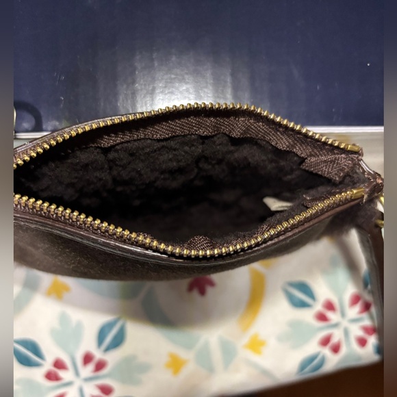 Ugg Wristlet - Picture 3 of 3